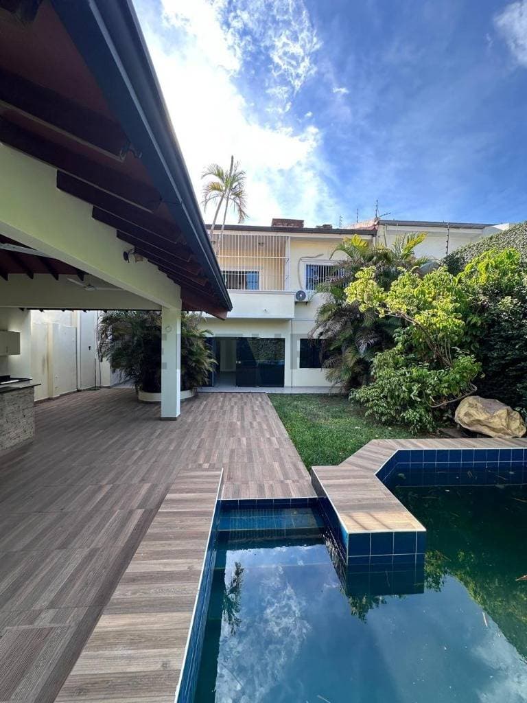 de Casa en Los Laureles, Asunción — foto 2