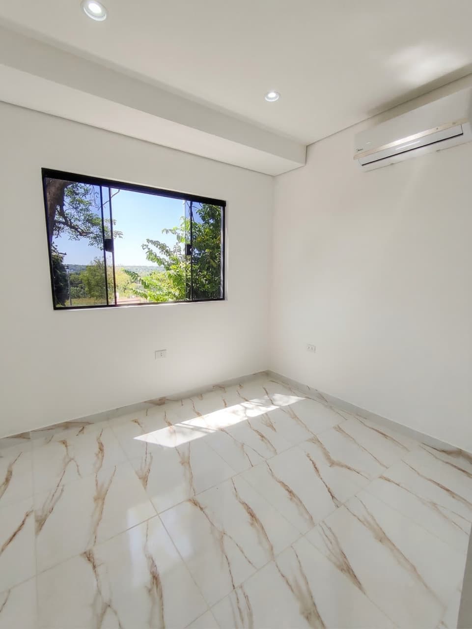 Departamento De 3 Dormitorios En Luque Loma Merlo Zona Rakiura, foto 5