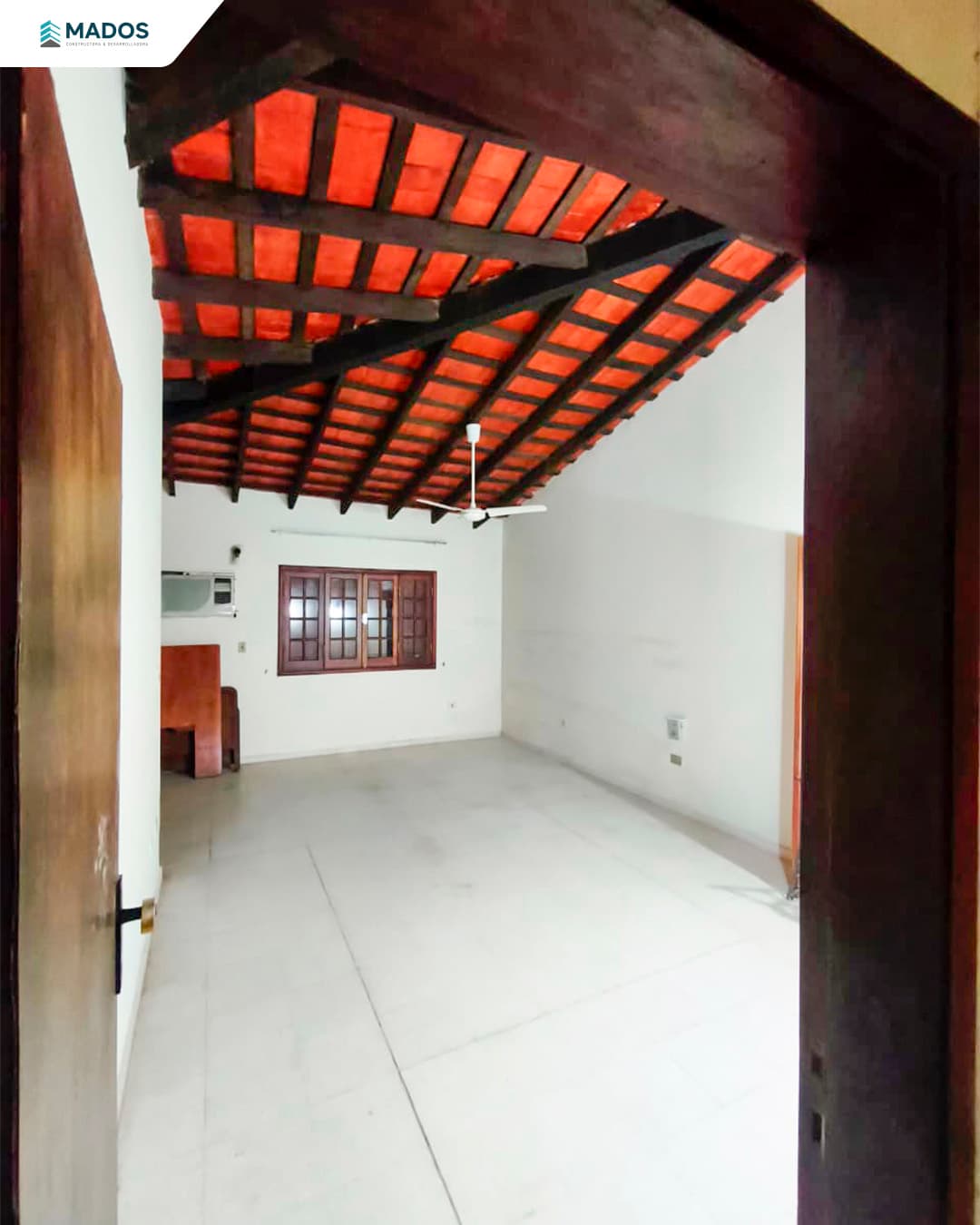 Casa familiar con terreno de 579m2 ideal para inversion inmobiliaria — foto 2