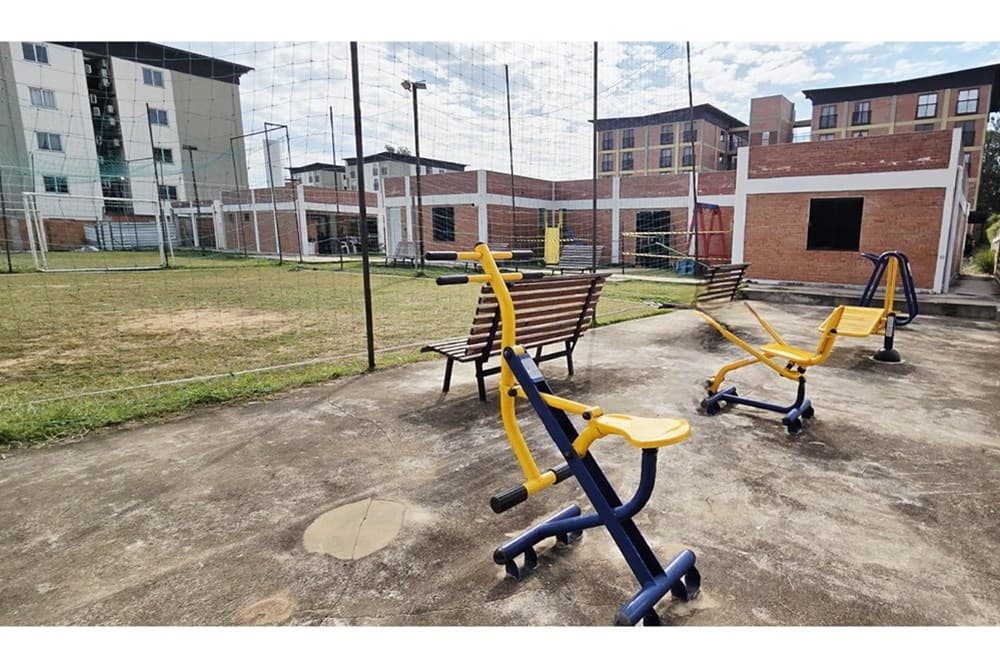 Alquiler de depto en residencial ykua karanda