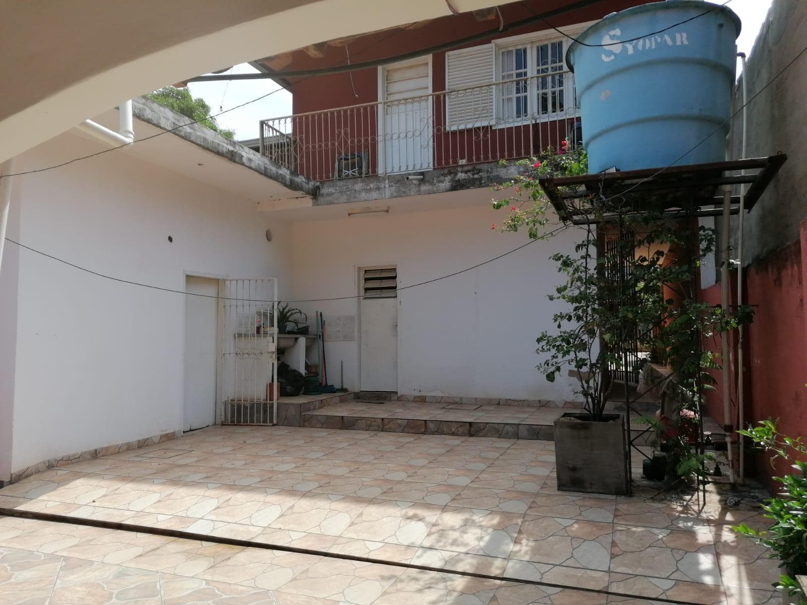 Casa De Dos Plantas En Fernando de la Mora Zona Sur, foto 2