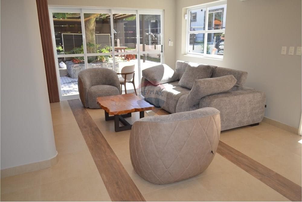 Casa - Venta - San Bernardino, Paraguay, foto 3