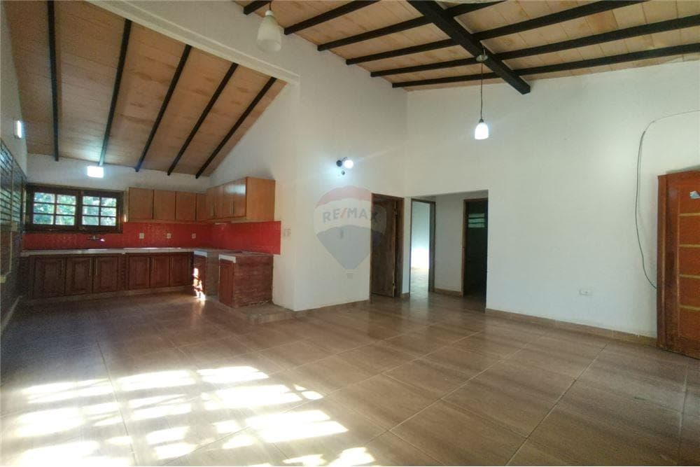 Casa con 4 terrenos en Guayibity 1 - Itaugua, foto 2