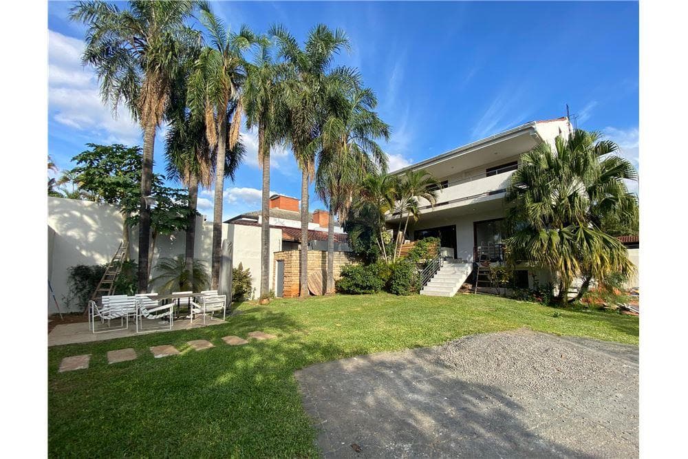 En Alquiler Residencia Exclusiva en zona BCP