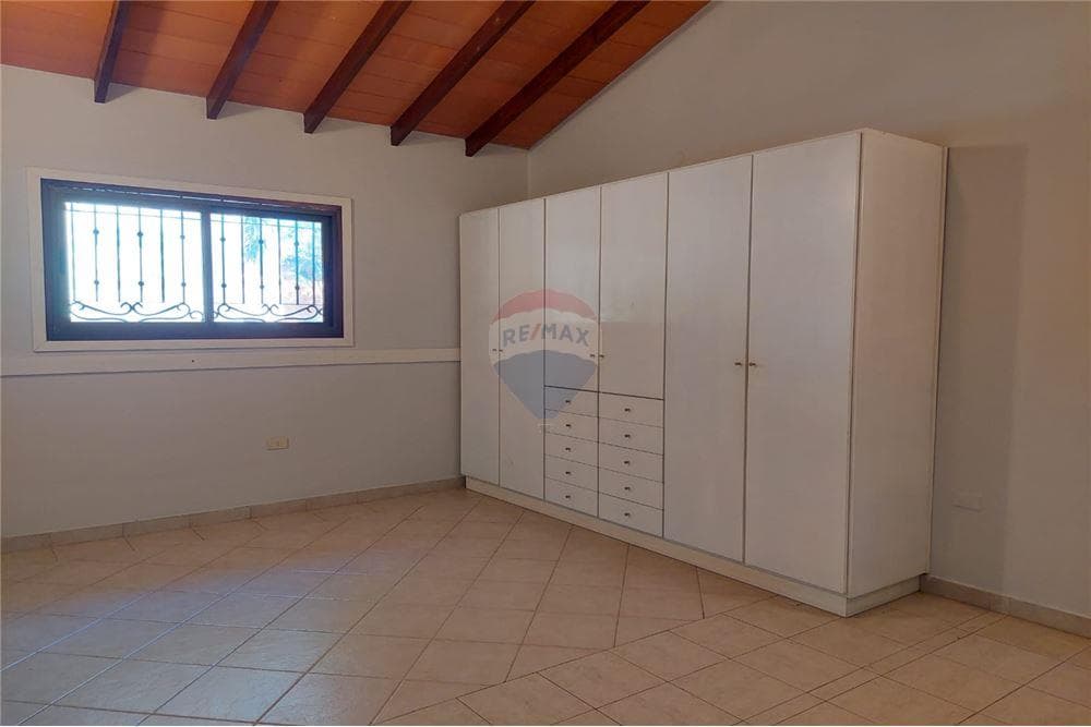 Casa - Venta - Madame Lynch, Paraguay, foto 2
