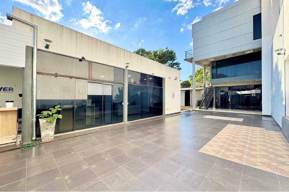 Terreno con locales comerciales en ubicación estratégica en YCUA SATI, foto 3