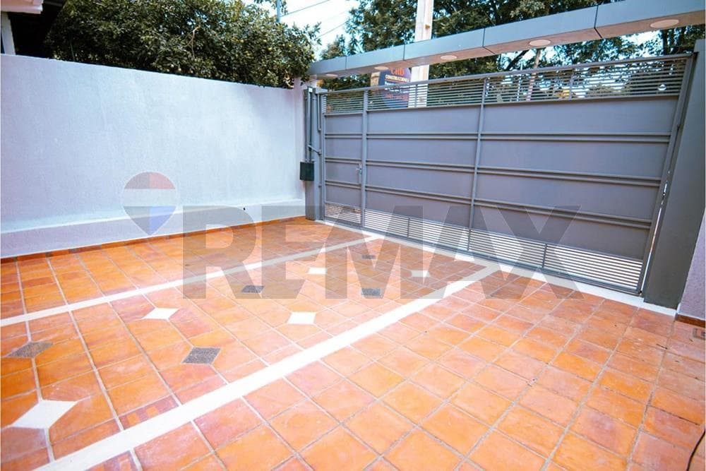 Duplex - Alquiler - Villa Elisa, Paraguay, foto 2