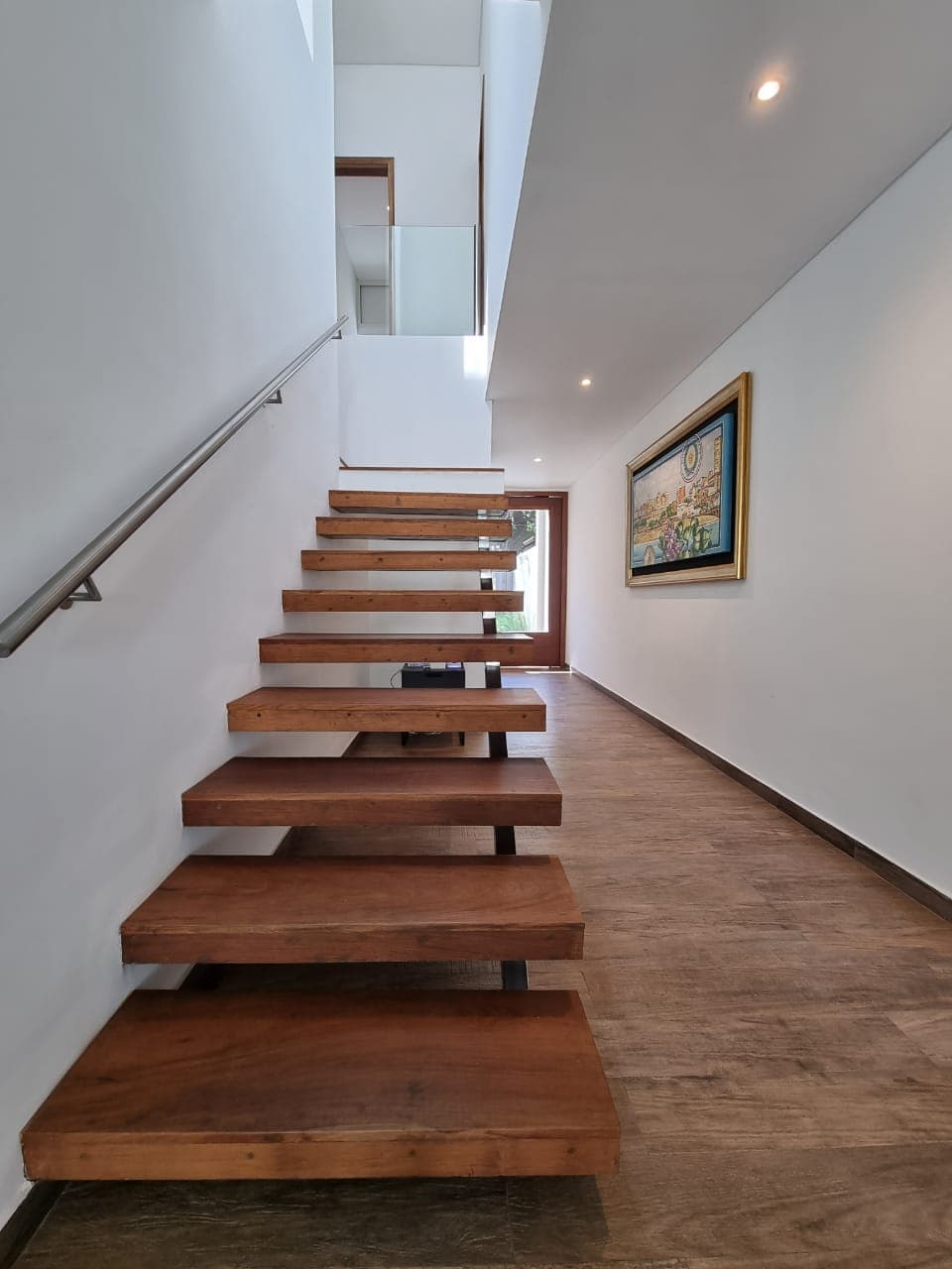 Hermoso casa pareada inteligente ! Generador y servicios adicionales incluidos — foto 3