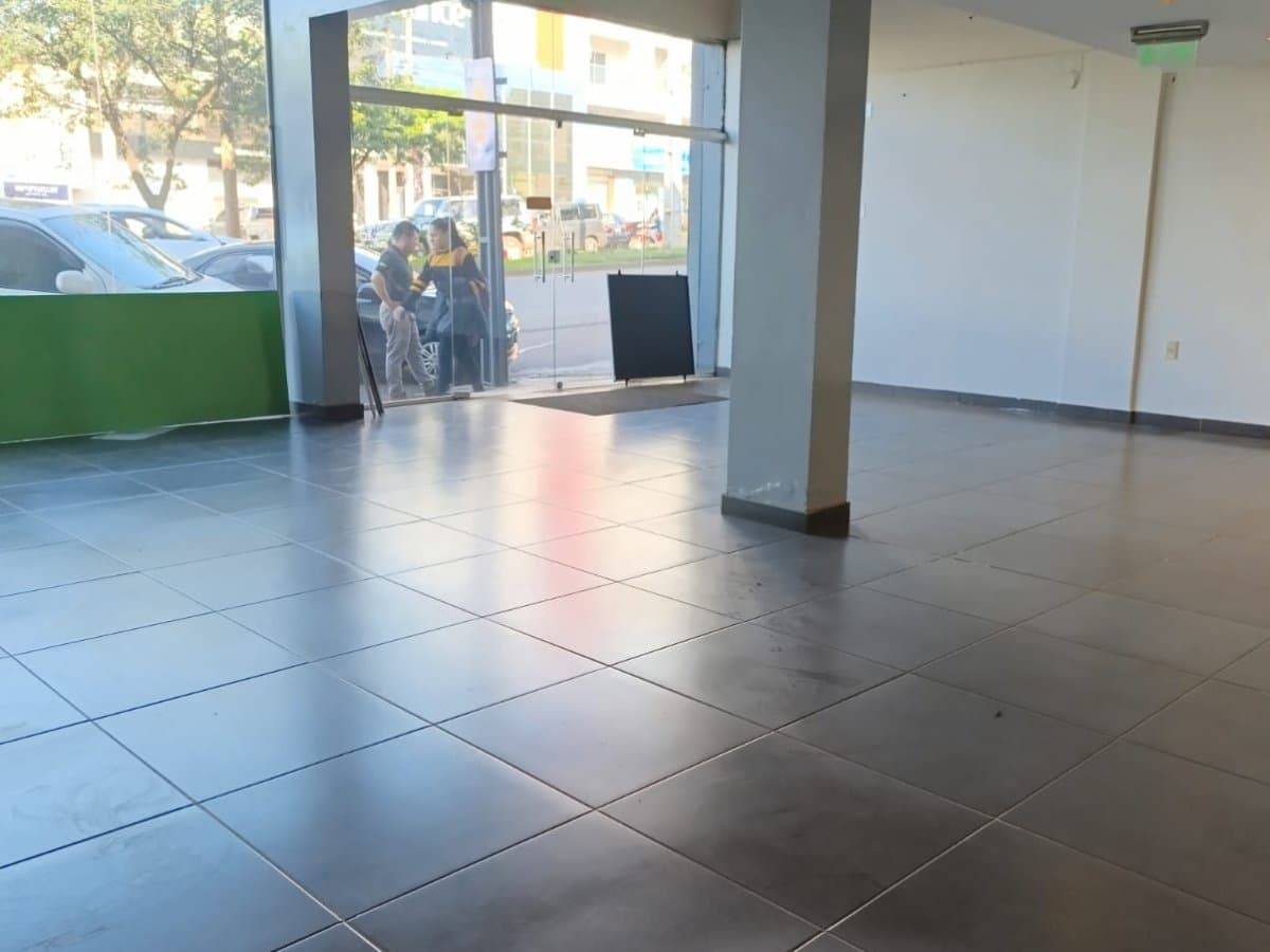 Salón comercial comercial sobre supercarretera km4, foto 4