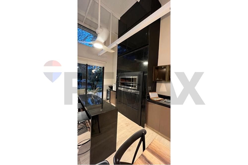 Exclusiva y Amplia Vivienda en San Bernardino, Zona Country Club, foto 5