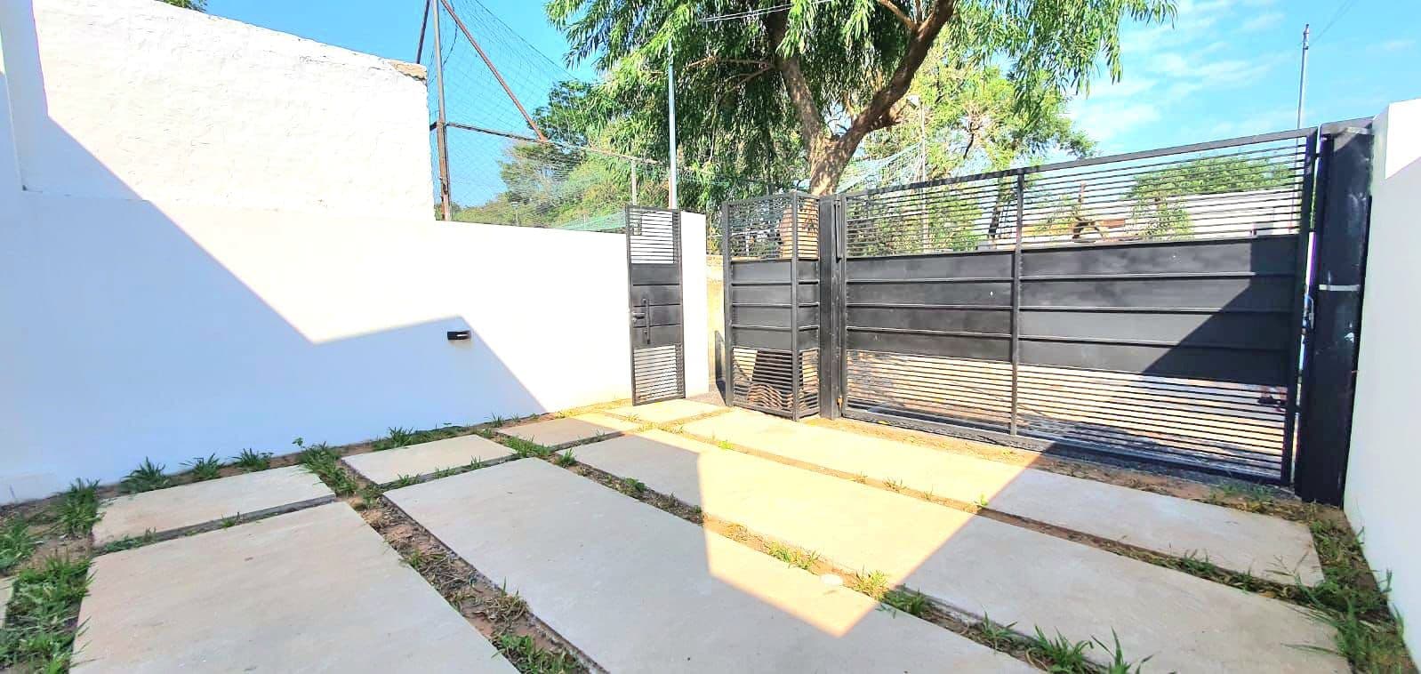 Chalet a estrenar en Lambare, foto 5