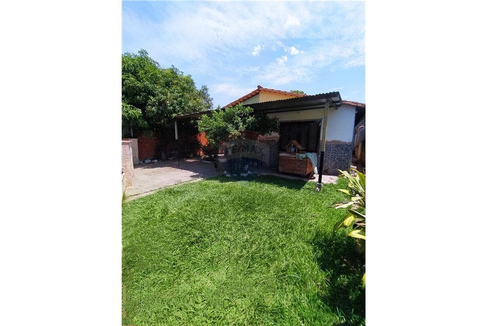 Vendo casa en Asunción - barrio ytay - zona cit