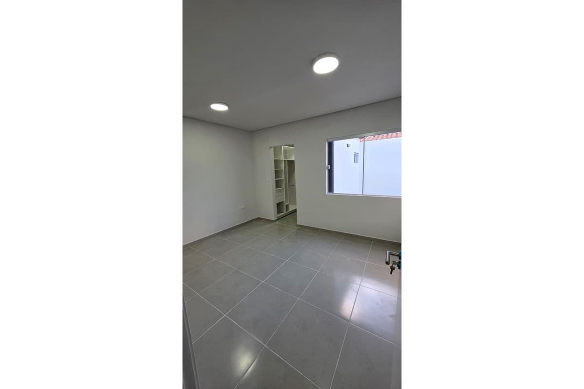 de duplex a estrenar en Mora Kue, Luque, foto 3