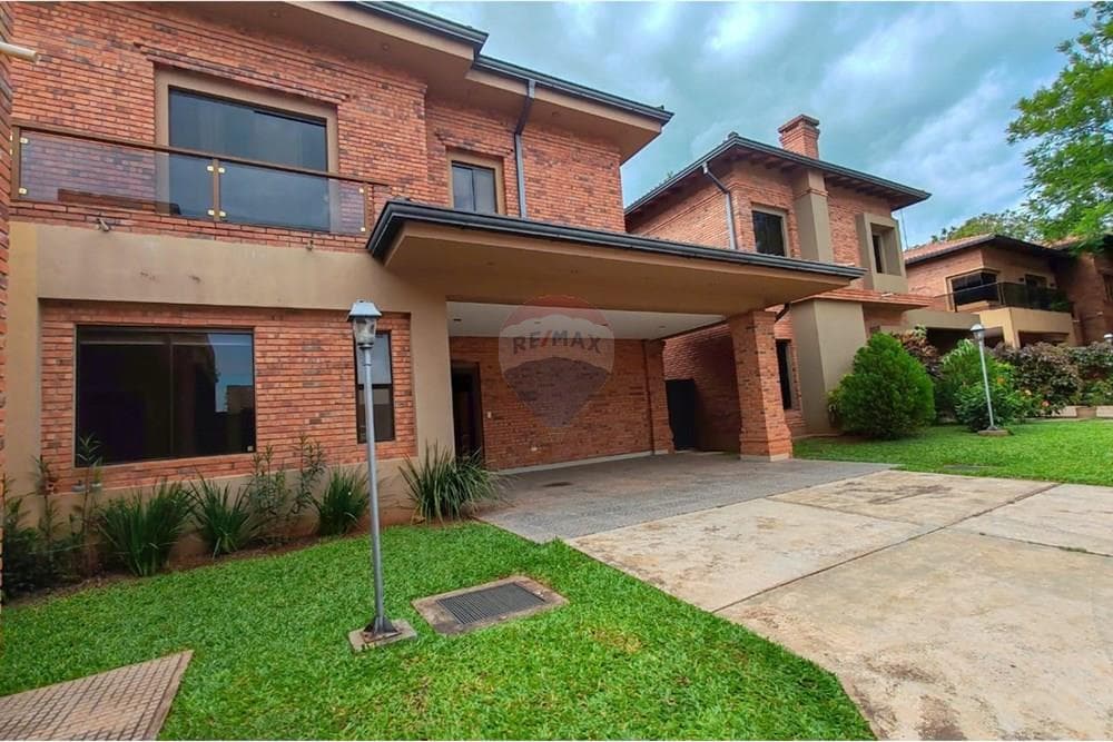 Sueña en Grande: Casa Moderna en San Lorenzo, foto 5