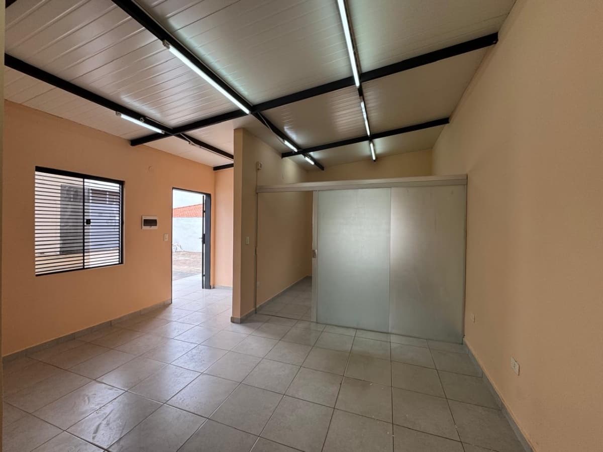 De tinglado y depósito en Fernando de la Mora zona sur, foto 4