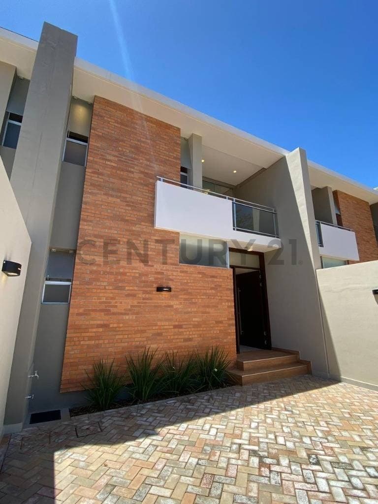 Dúplex en Venta – Zona Plaza Madero, Luque