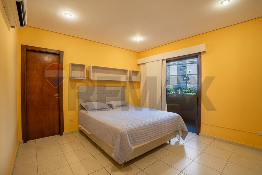 Residencia de 4 dormitorios en Las Lomas, foto 4