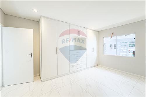 Casa-Venta-PY Central Villa Elisa Africa c/ Humaita, foto 3