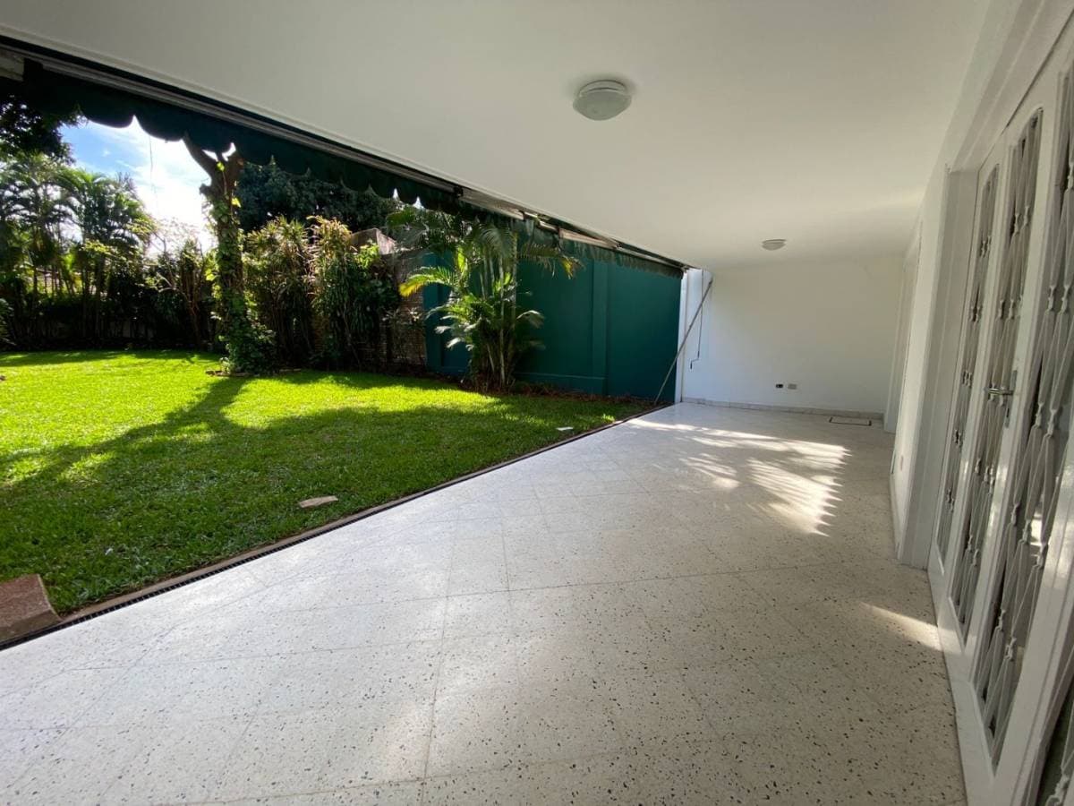 Casa en asuncion barrio ycua sati, foto 3