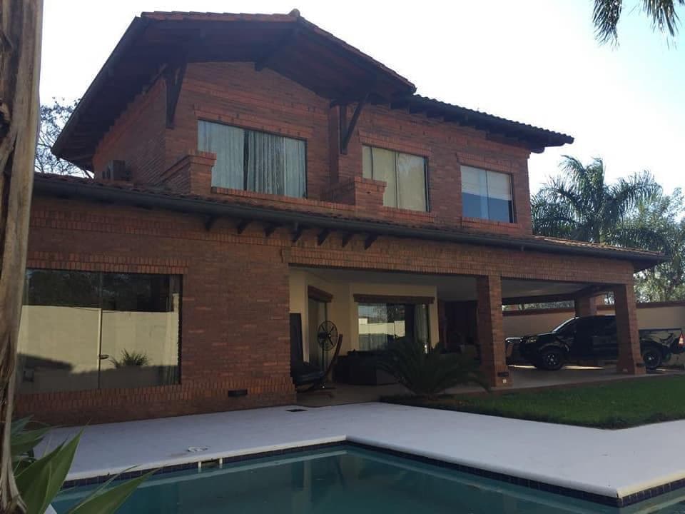 En venta gran residencia en esquina, fdm zona norte, foto 1