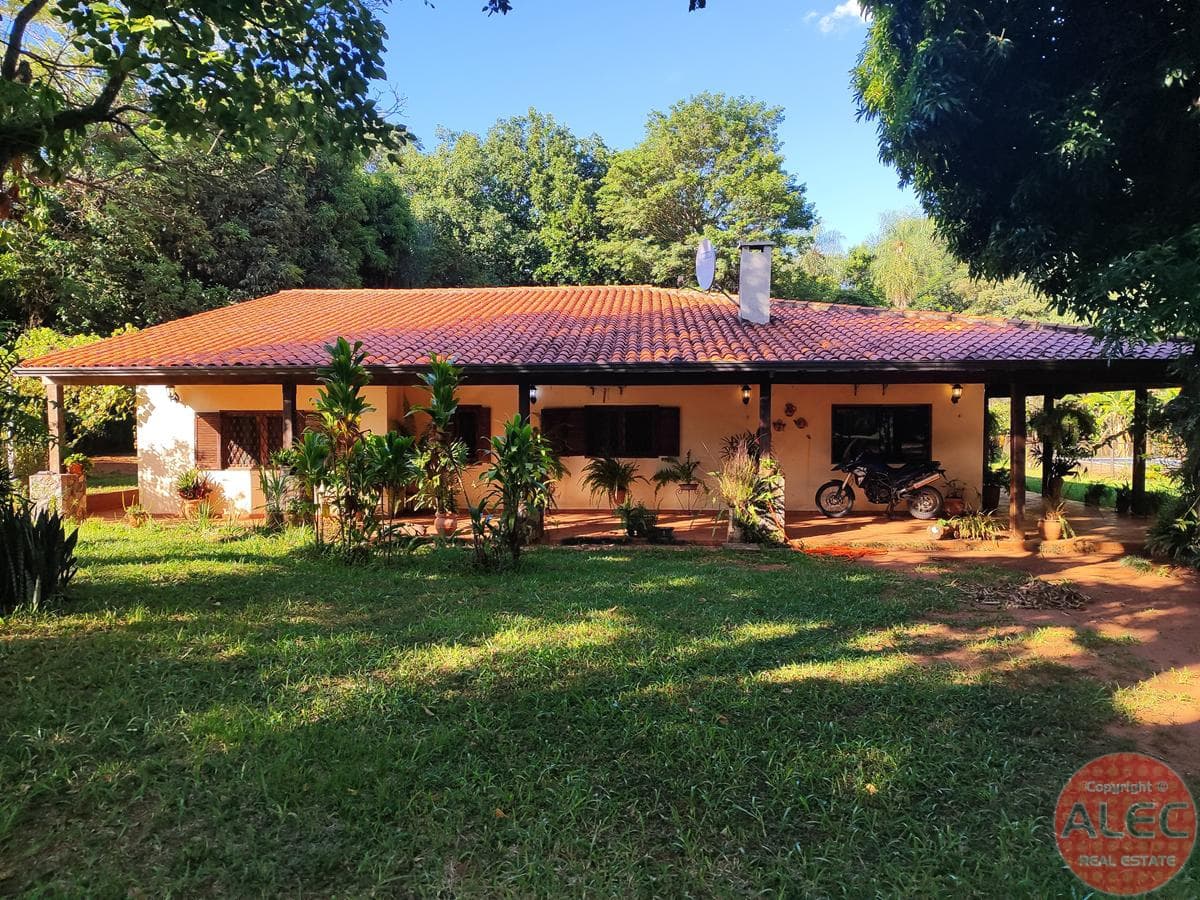Dueño Vende Hermosa Casa Quinta En Areguá: Terreno 8.400m2, Con Casa Y Piscina