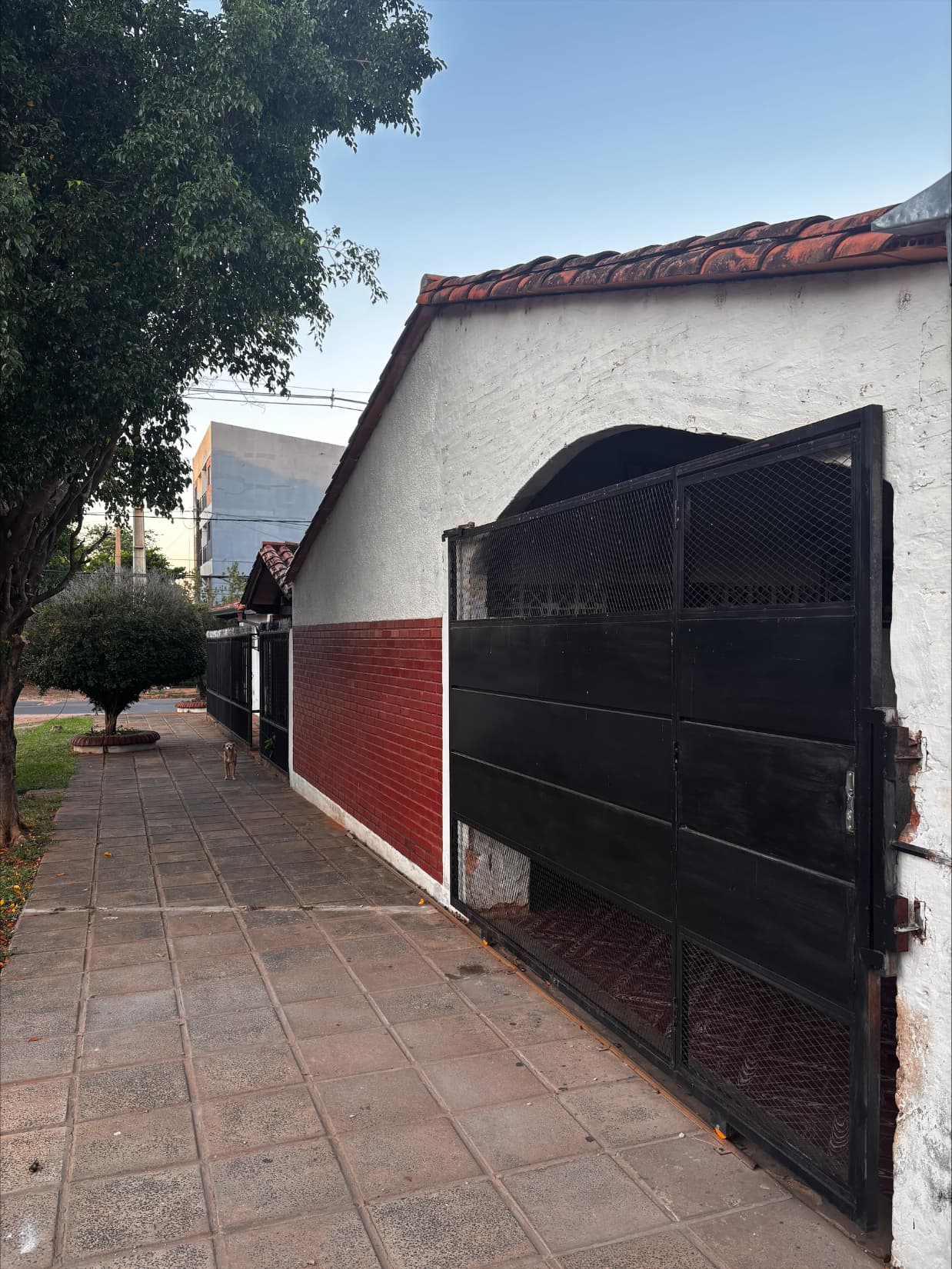 Casa En Esquina Con Potencial Comercial - Zona Fuente Shopping De Salemma — foto 2