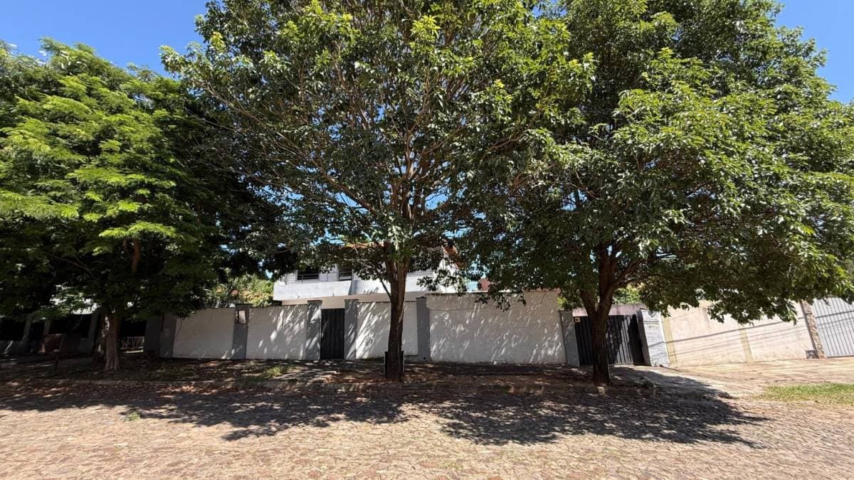 Casa en venta en barrio las golondrinas loma pyta