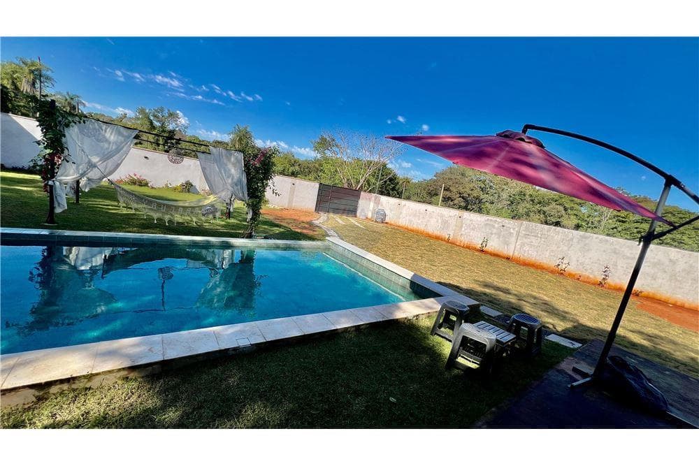 Vendo hermosa casa quinta en barrio cañadita Ñemby