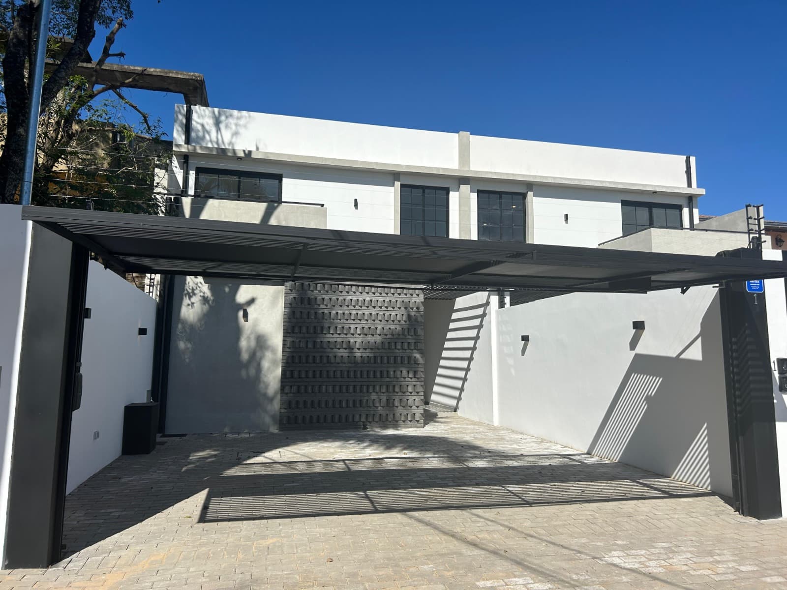 Dúplex con piscina en Luque – Zona CONMEBOL — foto 1