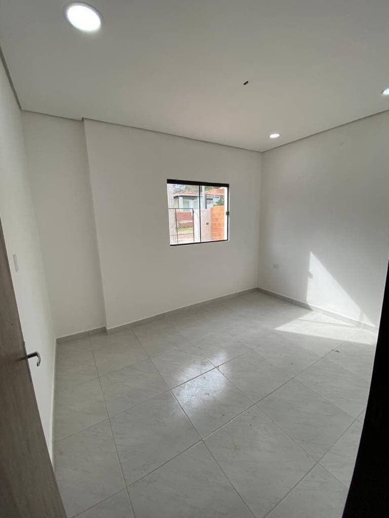 Hermosa casa a estrenar a tan solo 5 minutos del Centro de la Ciudad de Ñemby
