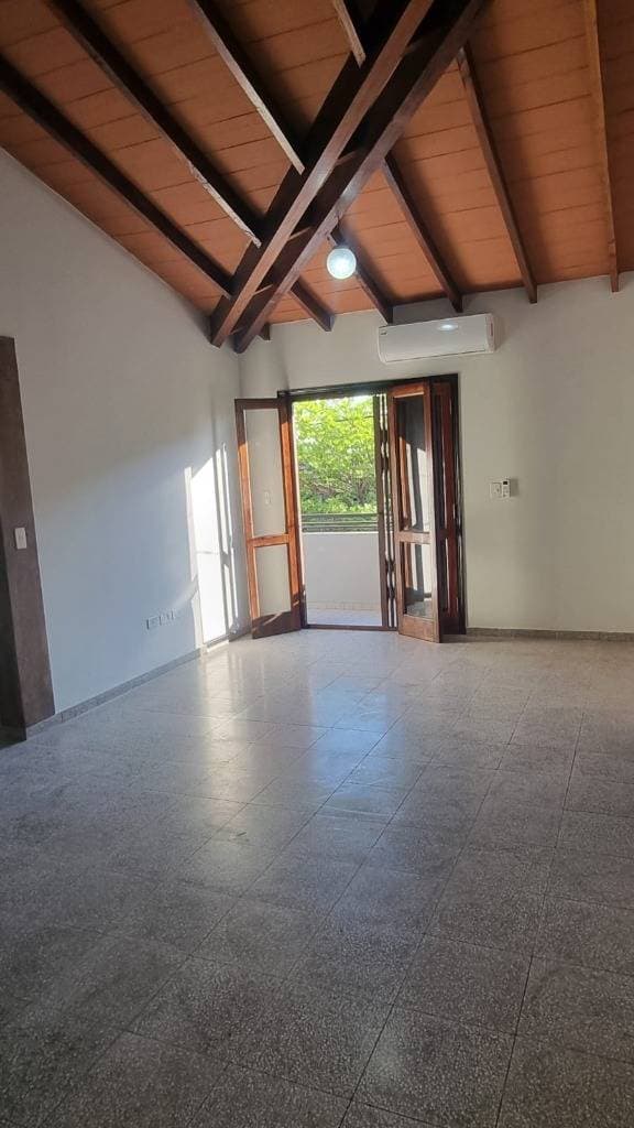 de Amplio Departamento en Planta Alta B°San Jorge — foto 3