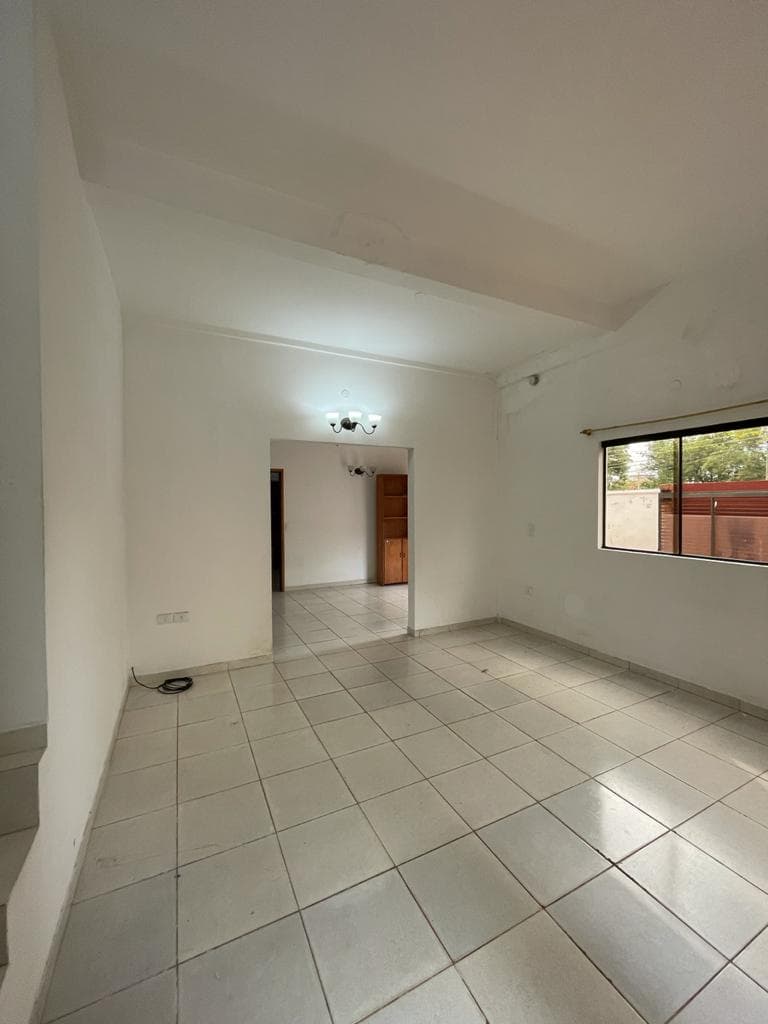 Alquilo Duplex en Villa Adela Luque