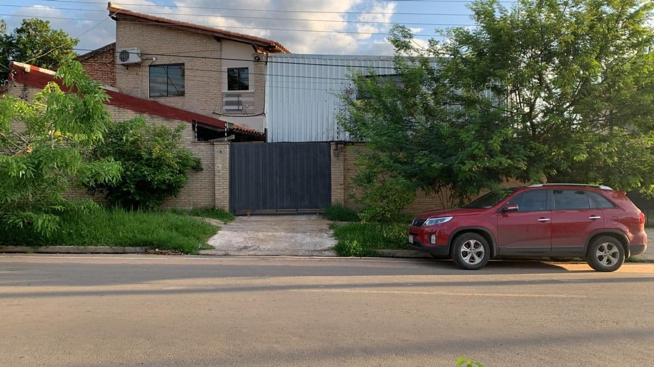 A pasos del colegio trinity y del cit — foto 2