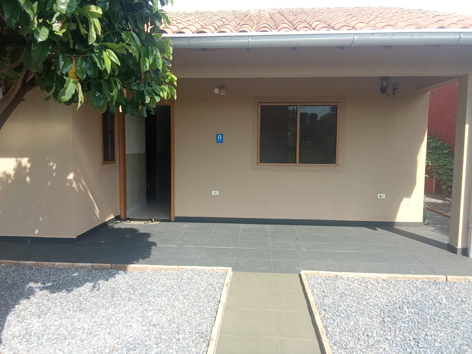 Casa en barrio cerrado ytororo, foto 4