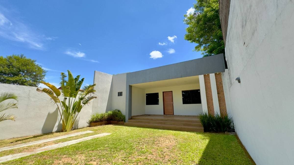 Vendo casa de 2 dormitorios - barrio hipódromo Asunción