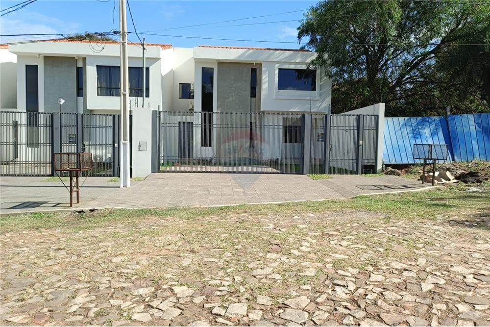 Duplex con Piscina Zona Sek Lambaré — foto principal