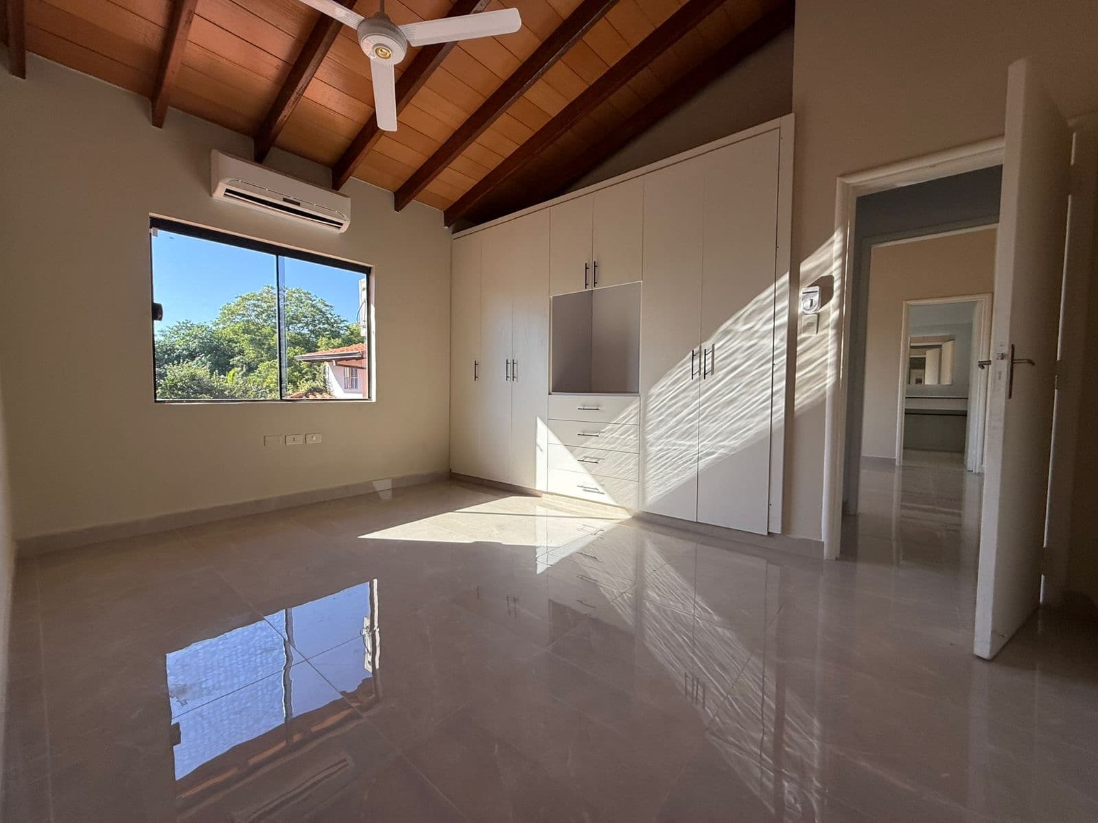 Alquiló Casa Moderna — foto 4