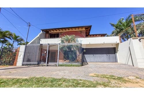 Casa de 4 dorm. + oficina en b° san miguel, foto 1