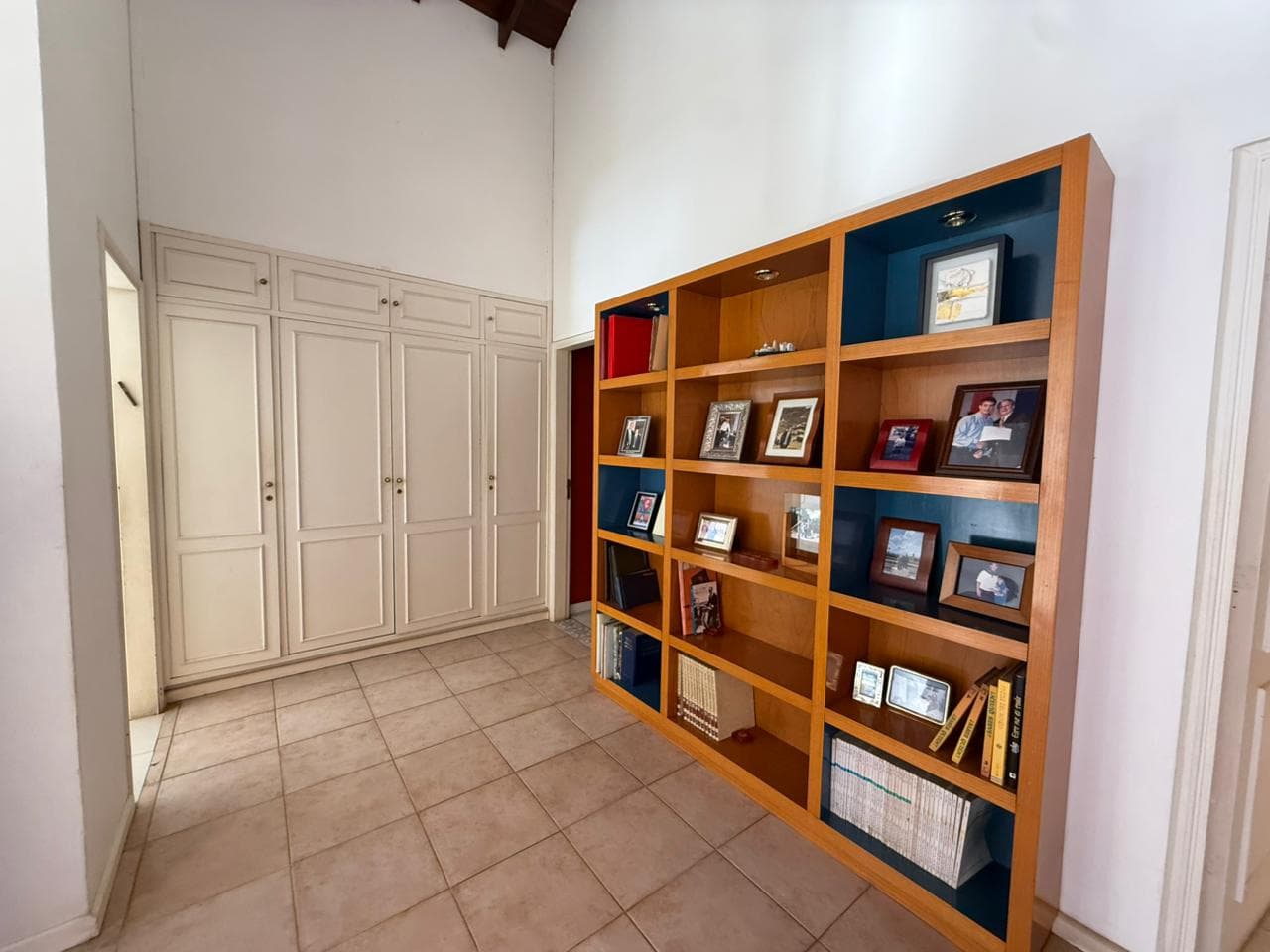 Hermosa residencia a pasos de la av. Santisima Trinidad — foto 2