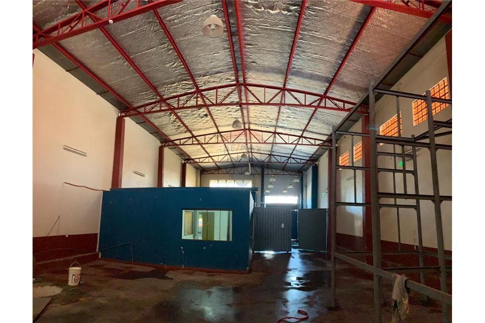 Depósito con showroom a metros de cervepar, foto 5