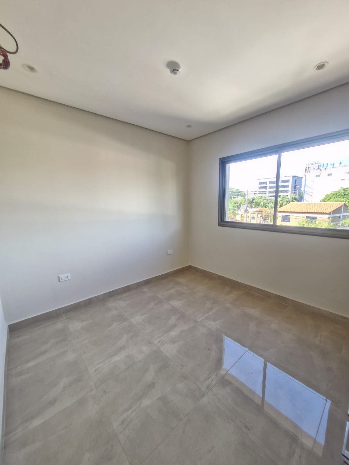 Verndo Dpto. de 2 Habitaciones en Luque Zona Conmebol cod 059*, foto 4