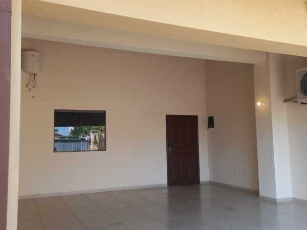 Casa en venta en Lambaré, foto 2