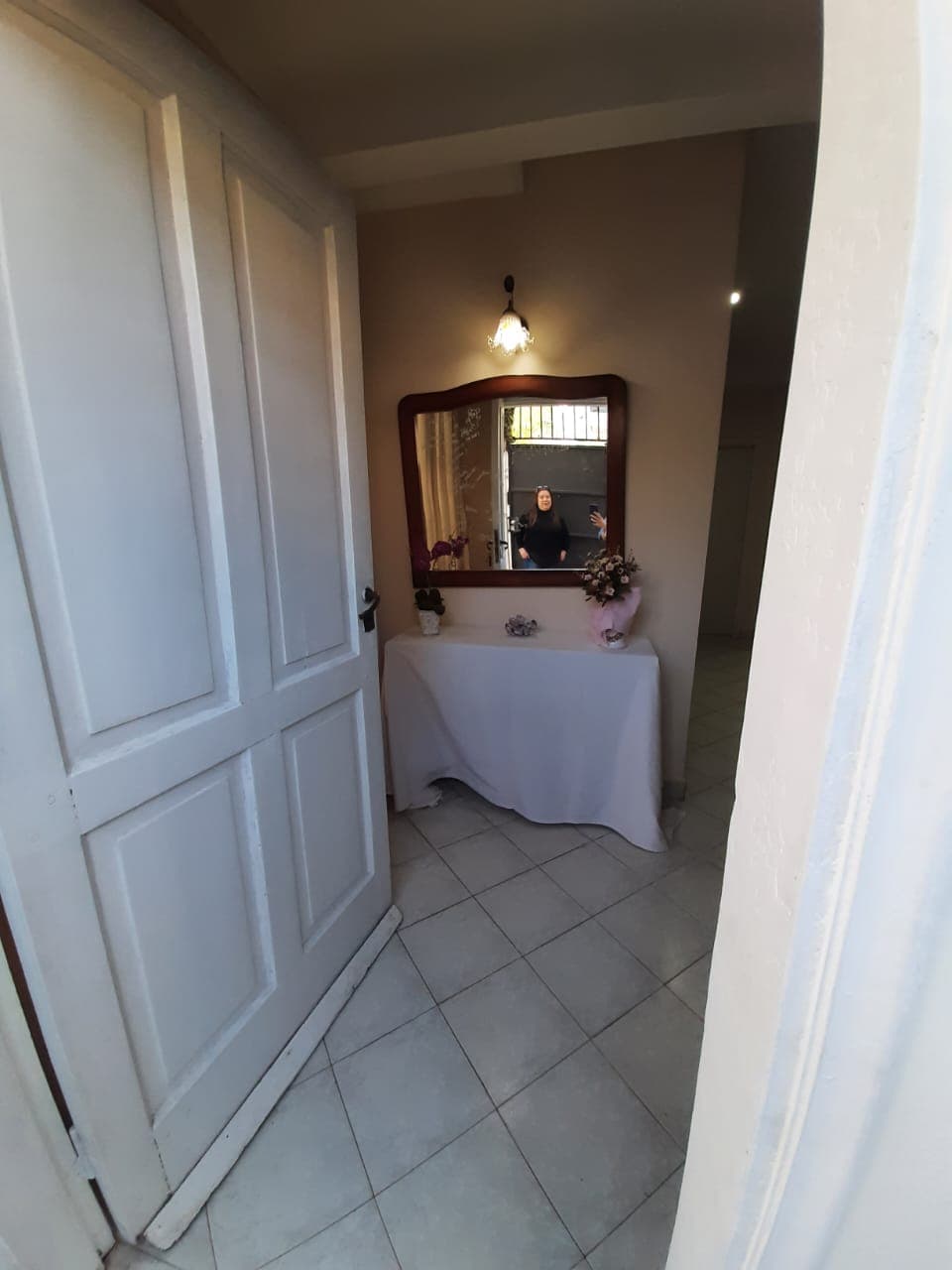 Hermosa casa en esquina en barrio Jara, foto 5