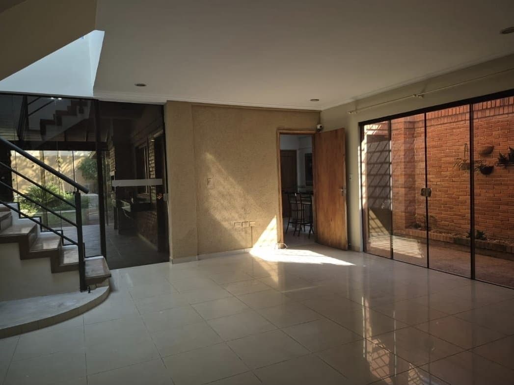 Casa de 4 dormitorio bº itaenramada - zona yacht, foto 2
