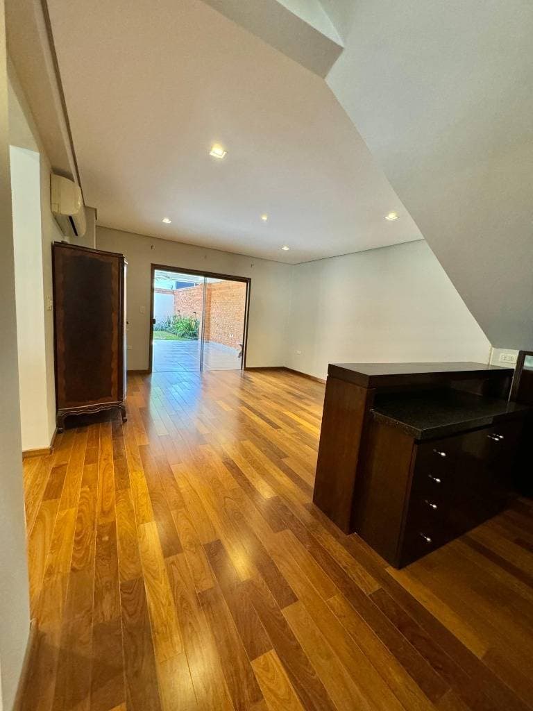 Hermosa residencia en venta en Las Lomas, foto 3