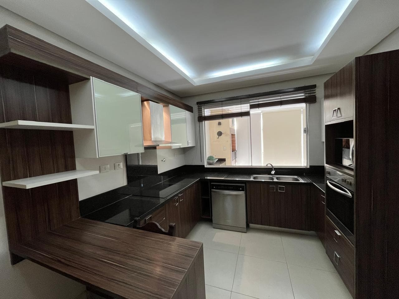 Hermoso Y Amplio Duplex Amoblado En Zona Del Sol, foto 5