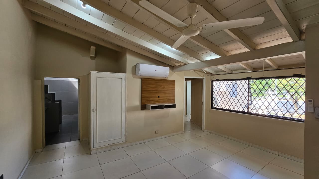 Duplex De 3 Habitaciones + Area De Servicio En San Vicente, foto 5