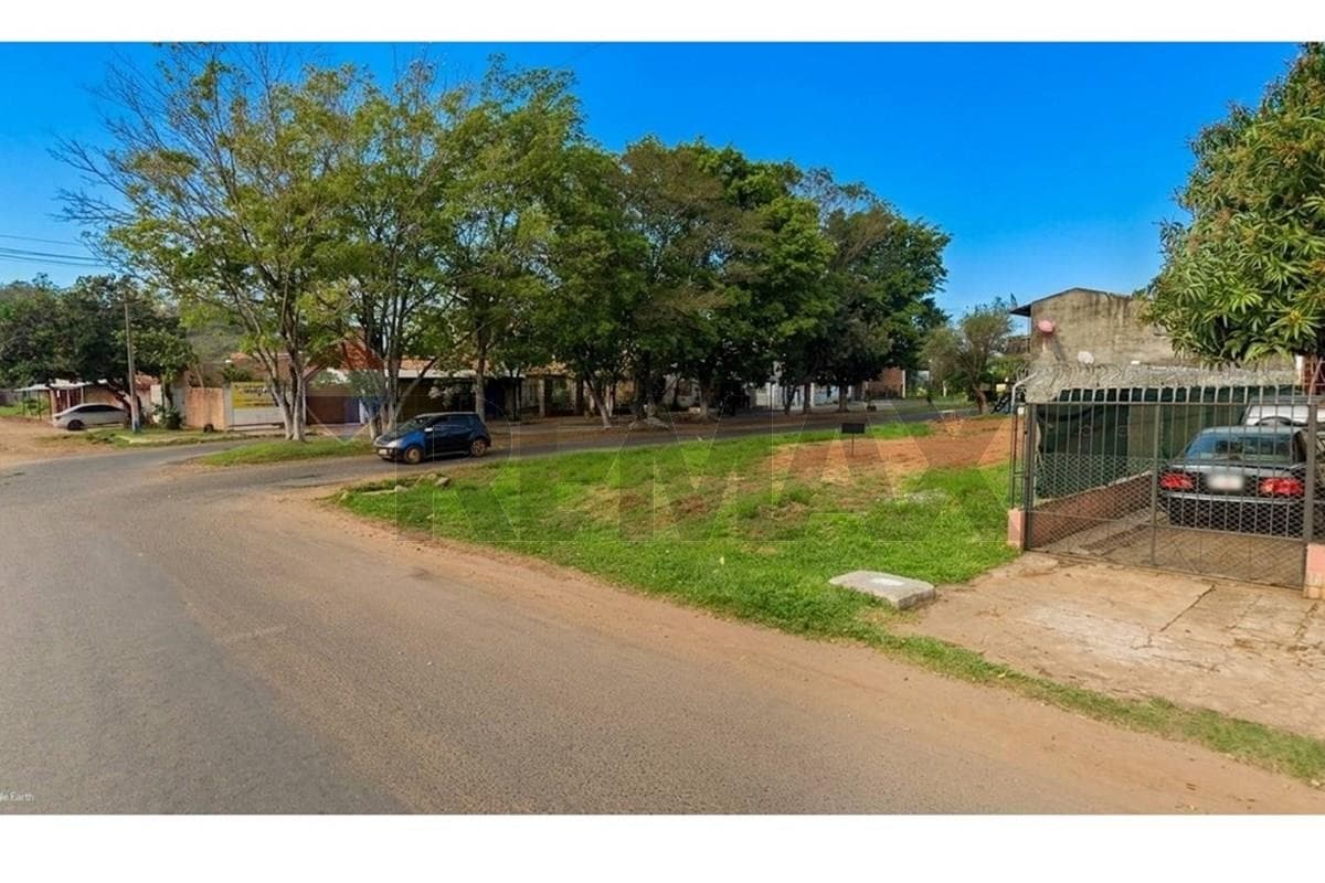 Alquilo Amplio Terreno En Una Esquina De Capiata