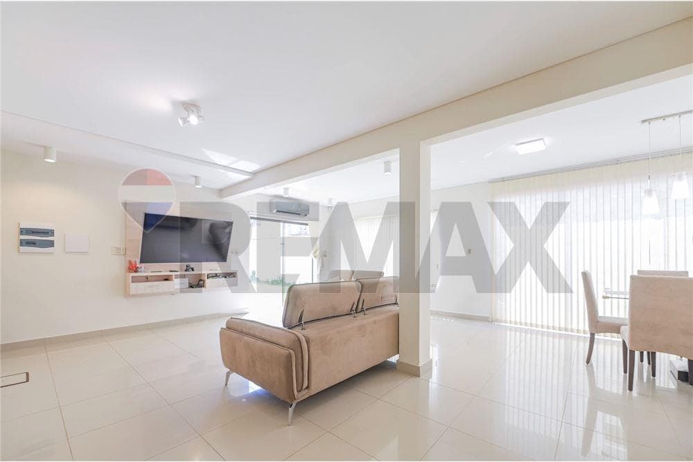 Casa - Alquiler - Loma Pytá, Paraguay, foto 3