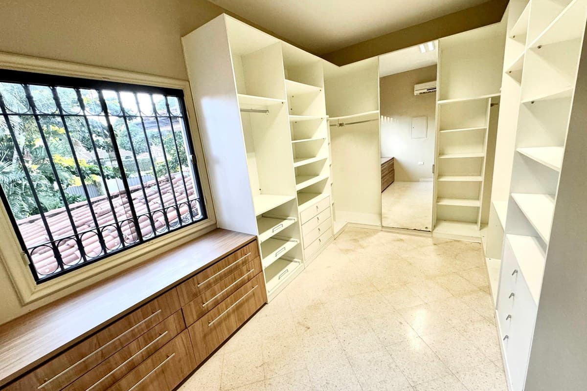 Residencia-Alquiler-Juliana Insfran, Mburicaó, Asunción, foto 3